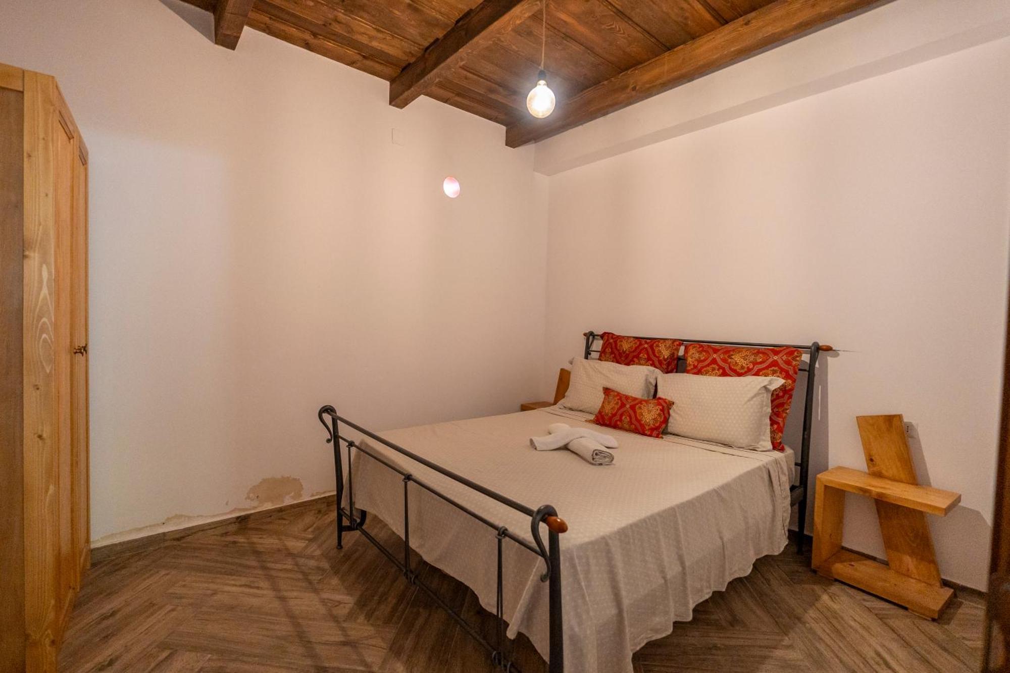 Guesthouse Veni I Gjyshit Nderlysaj 外观 照片